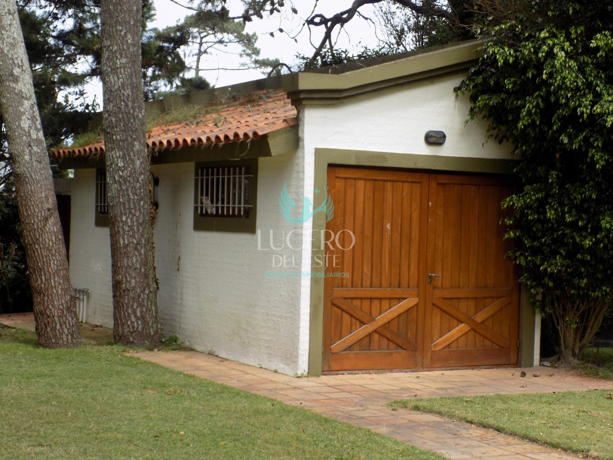 Casa ID.934 - ALQUILA ESPECTACULAR PROPIEDAD EN LO MEJOR DE PARADA MANSA