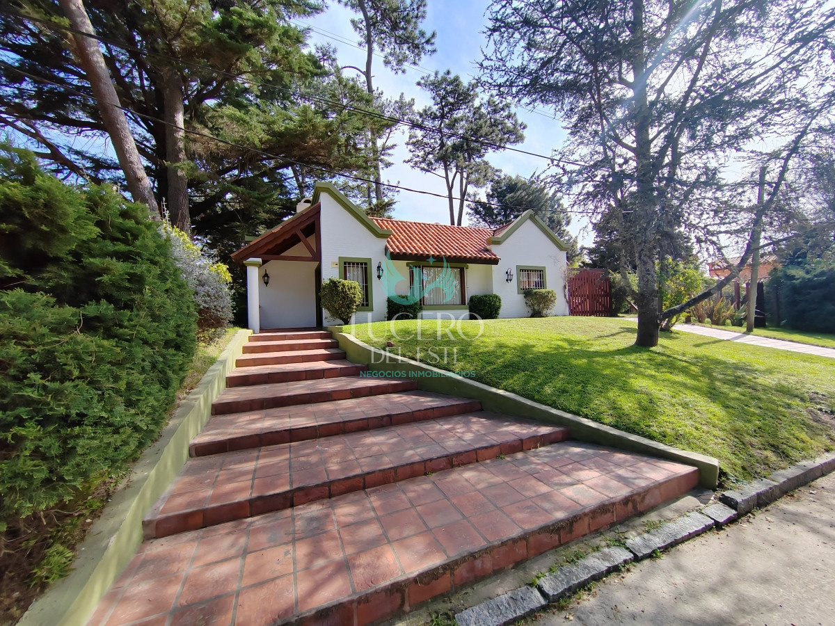 Casa ID.934 - ALQUILA ESPECTACULAR PROPIEDAD EN LO MEJOR DE PARADA MANSA