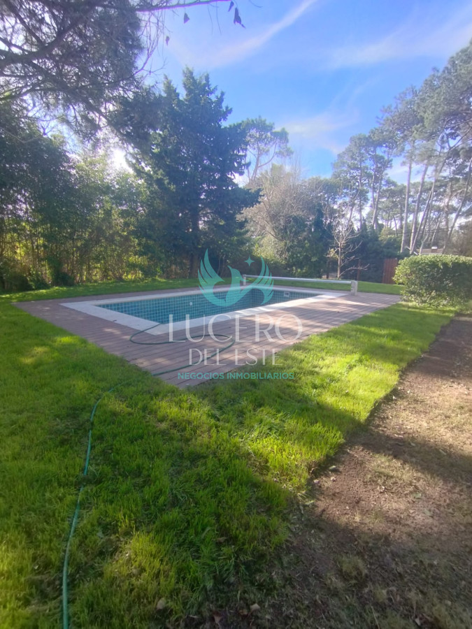 Casa ID.934 - ALQUILA ESPECTACULAR PROPIEDAD EN LO MEJOR DE PARADA MANSA