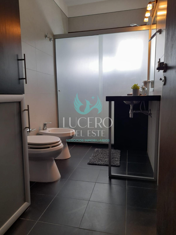 Casa ID.933 - MANSA CHALET EN PARADA  ALQUILA