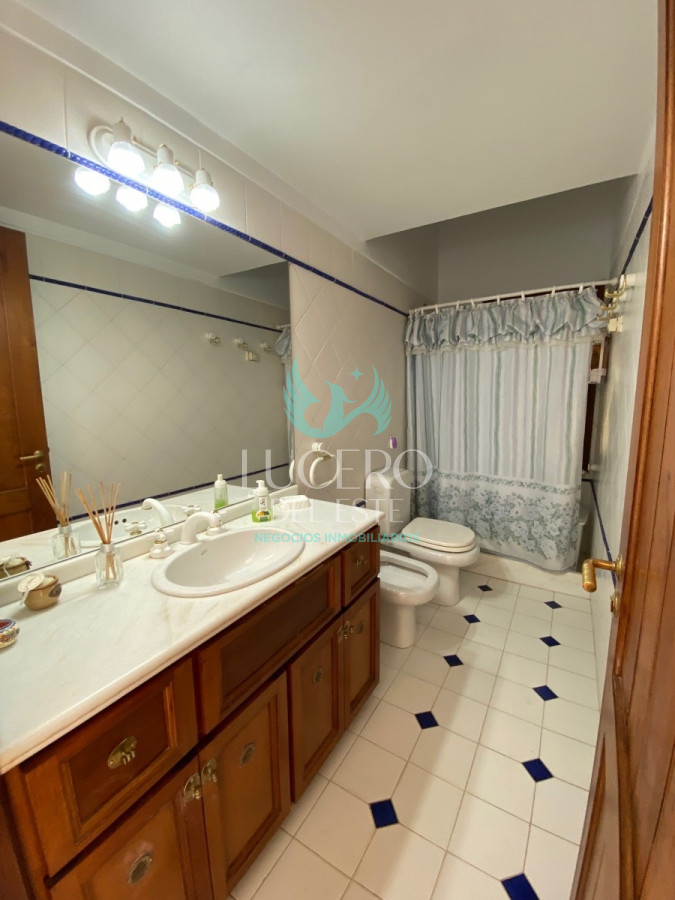 Casa ID.934 - ALQUILA ESPECTACULAR PROPIEDAD EN LO MEJOR DE PARADA MANSA