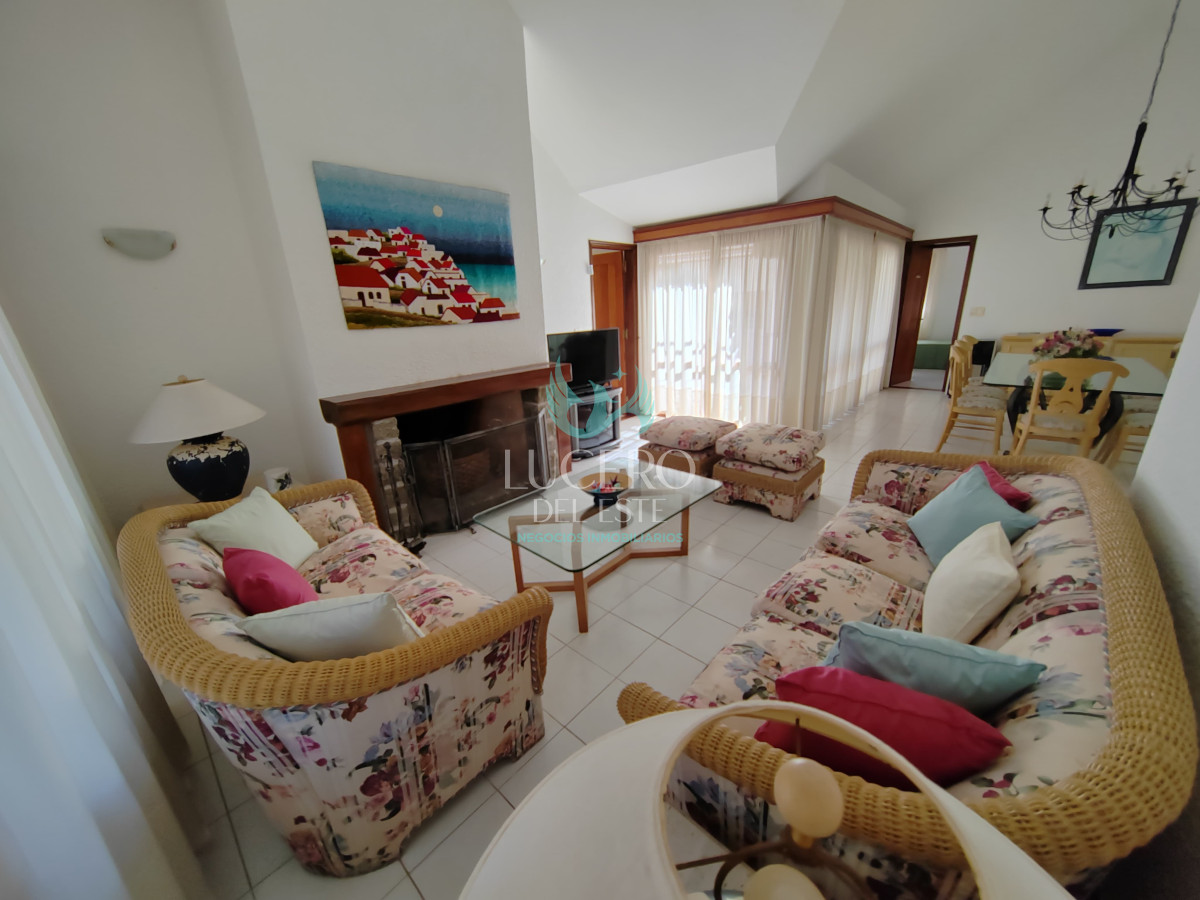 Casa ID.934 - ALQUILA ESPECTACULAR PROPIEDAD EN LO MEJOR DE PARADA MANSA