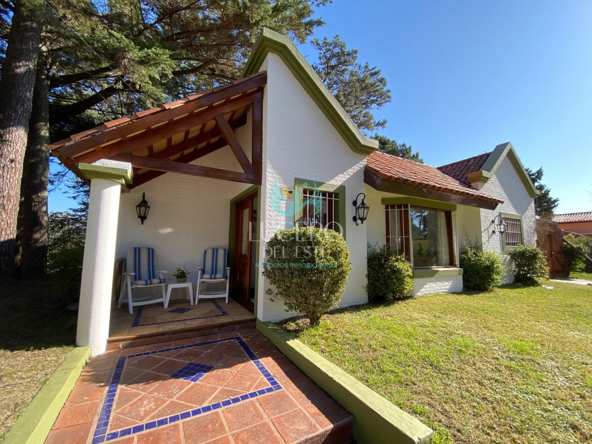 Casa ID.934 - ALQUILA ESPECTACULAR PROPIEDAD EN LO MEJOR DE PARADA MANSA