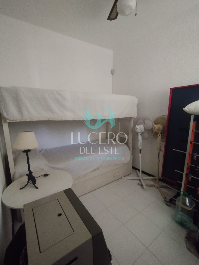 Casa ID.933 - MANSA CHALET EN PARADA  ALQUILA