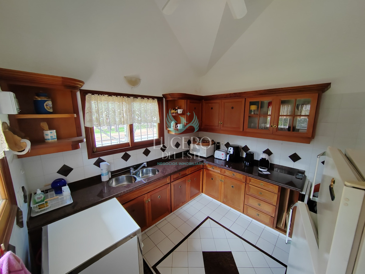 Casa ID.934 - ALQUILA ESPECTACULAR PROPIEDAD EN LO MEJOR DE PARADA MANSA