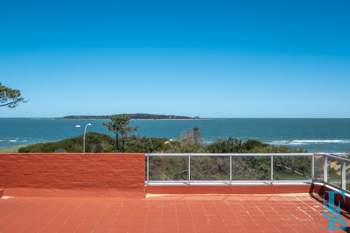 Apartamento ID.49 - EDIFICIO LAS OLAS -ALQUILA APARTAMENTO 3 DORMITORIOS , 2 BAÑOS