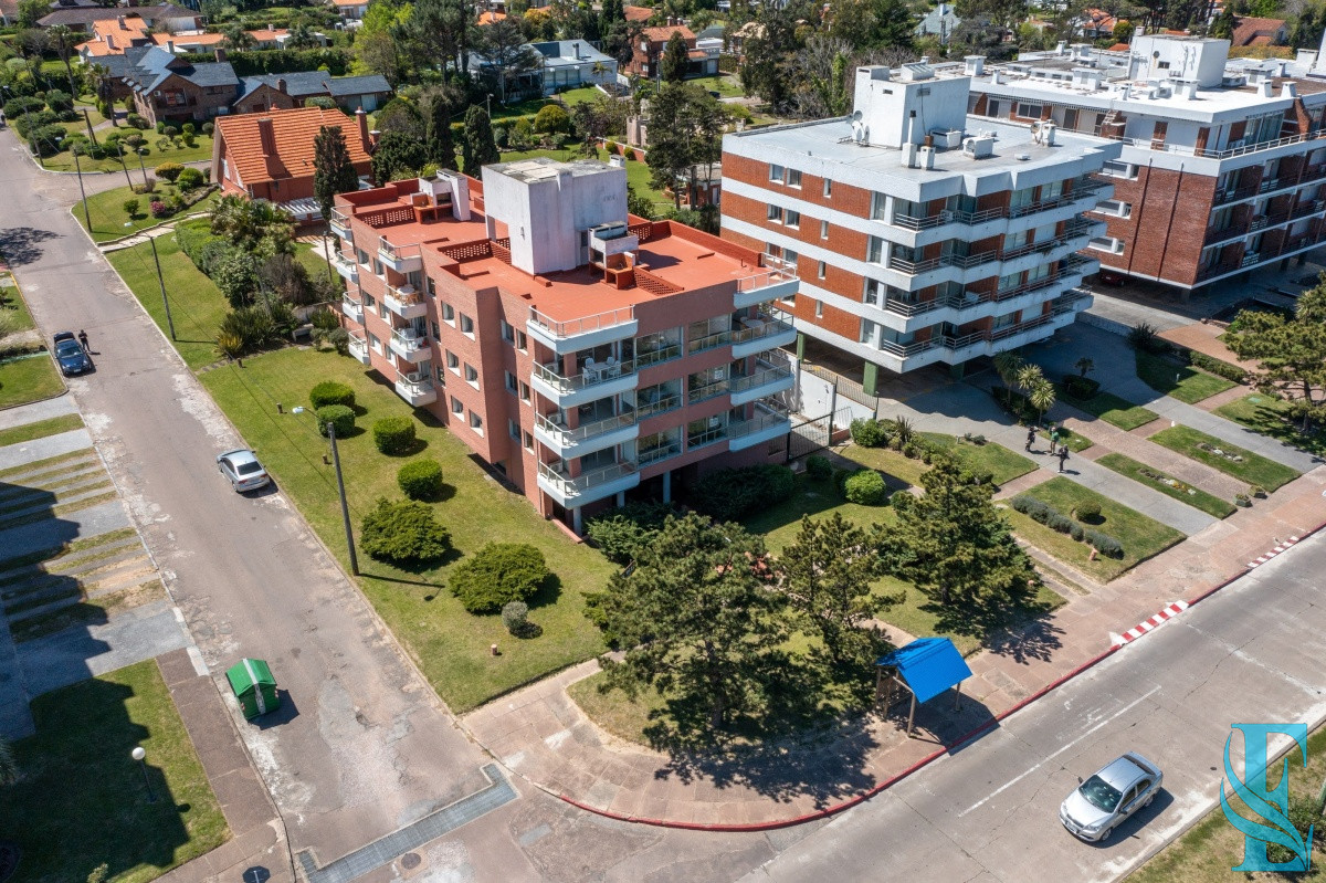 Apartamento ID.49 - EDIFICIO LAS OLAS -ALQUILA APARTAMENTO 3 DORMITORIOS , 2 BAÑOS