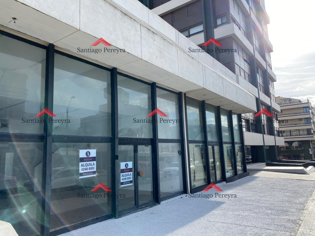 Local Comercial ID.6440 - ALQUILA EXCELENTE LOCAL COMERCIAL!!!