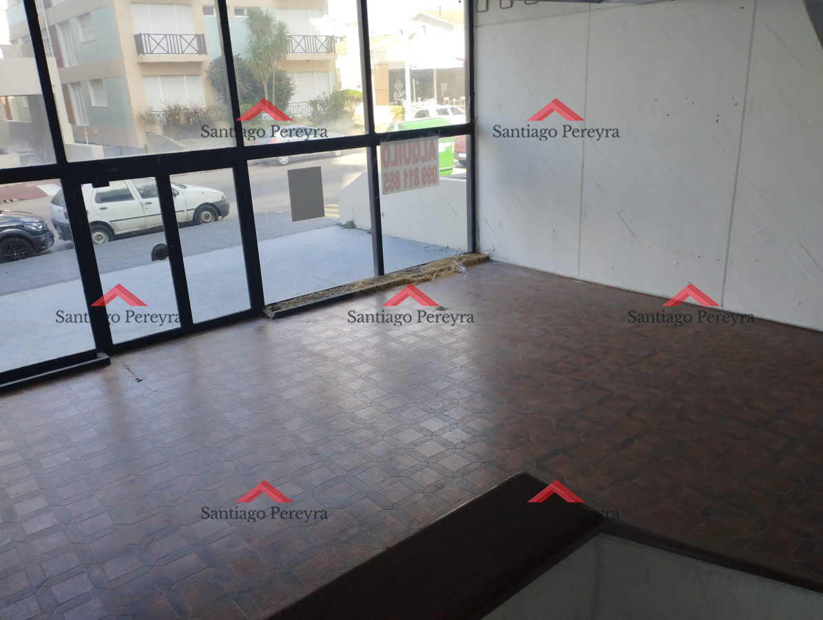 Local Comercial ID.6440 - ALQUILA EXCELENTE LOCAL COMERCIAL!!!