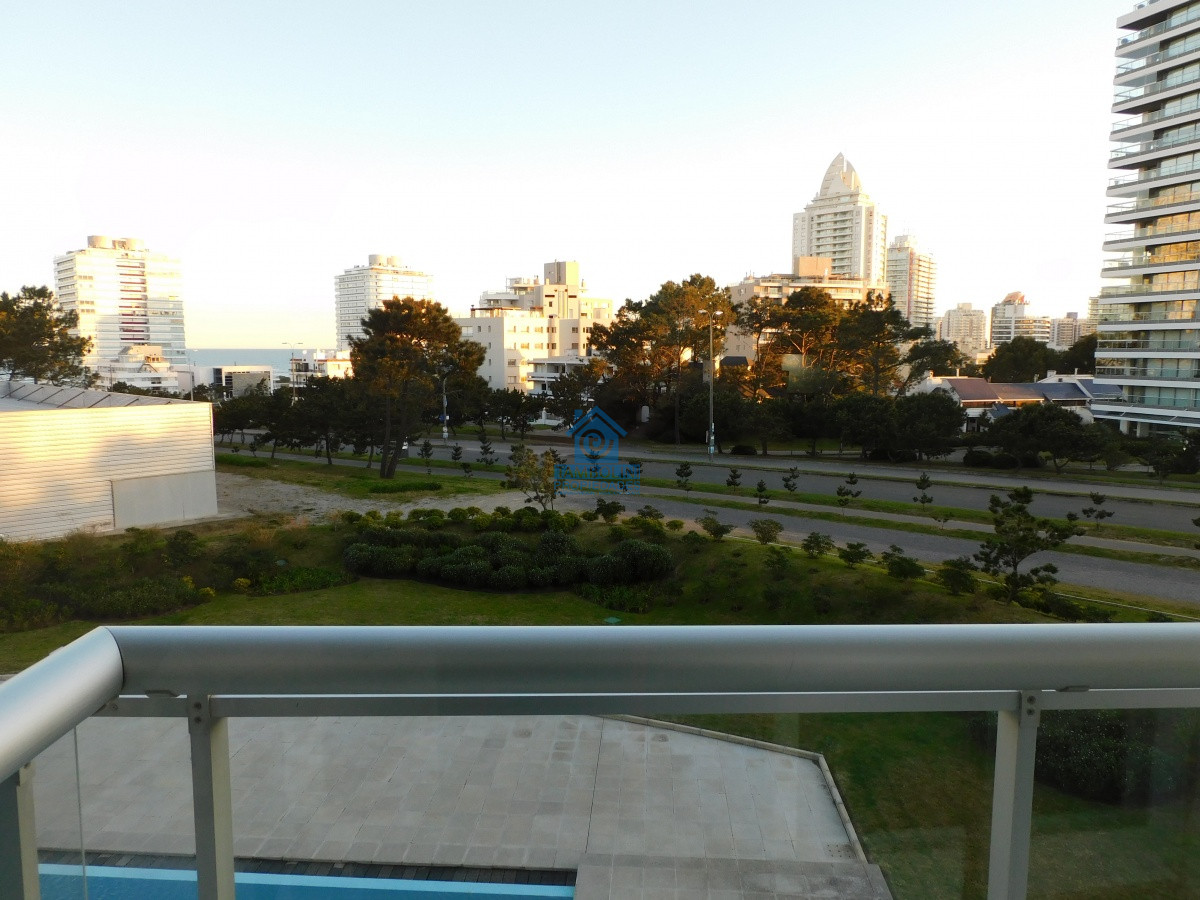 Apartamento ID.659 - TORRE ONE -PUNTA DEL ESTE HERMOSO MONOAMBIENTE A 200 MTS. DEL MAR!!
