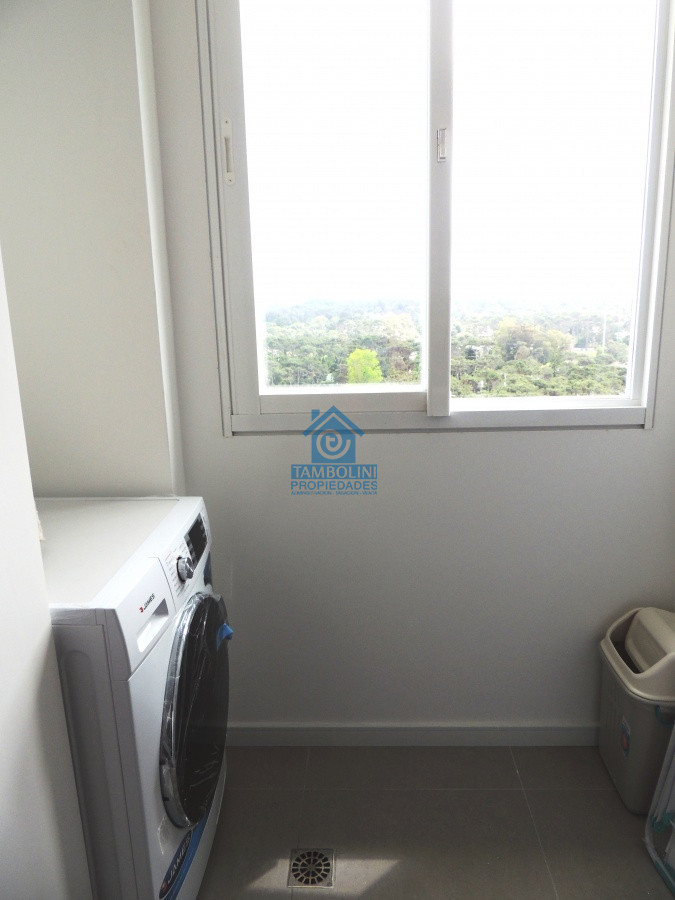Apartamento ID.660 - TORRE ONE -PUNTA DEL ESTE  ALQUILA APARTAMENTO UN DORMITORIO , UN BAÑO  !!