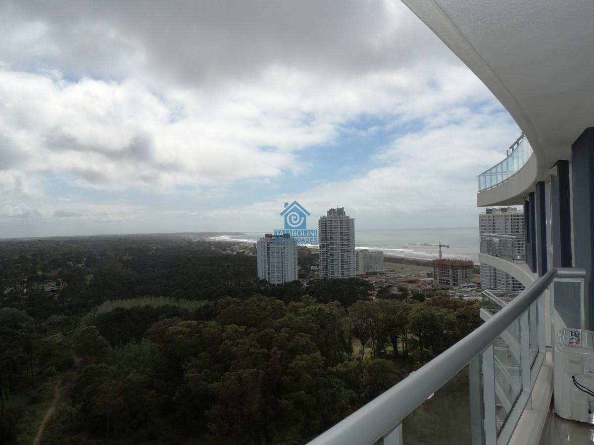 Apartamento ID.660 - TORRE ONE -PUNTA DEL ESTE  ALQUILA APARTAMENTO UN DORMITORIO , UN BAÑO  !!