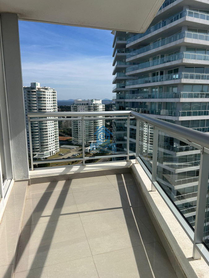 Apartamento ID.660 - TORRE ONE -PUNTA DEL ESTE  ALQUILA APARTAMENTO UN DORMITORIO , UN BAÑO  !!