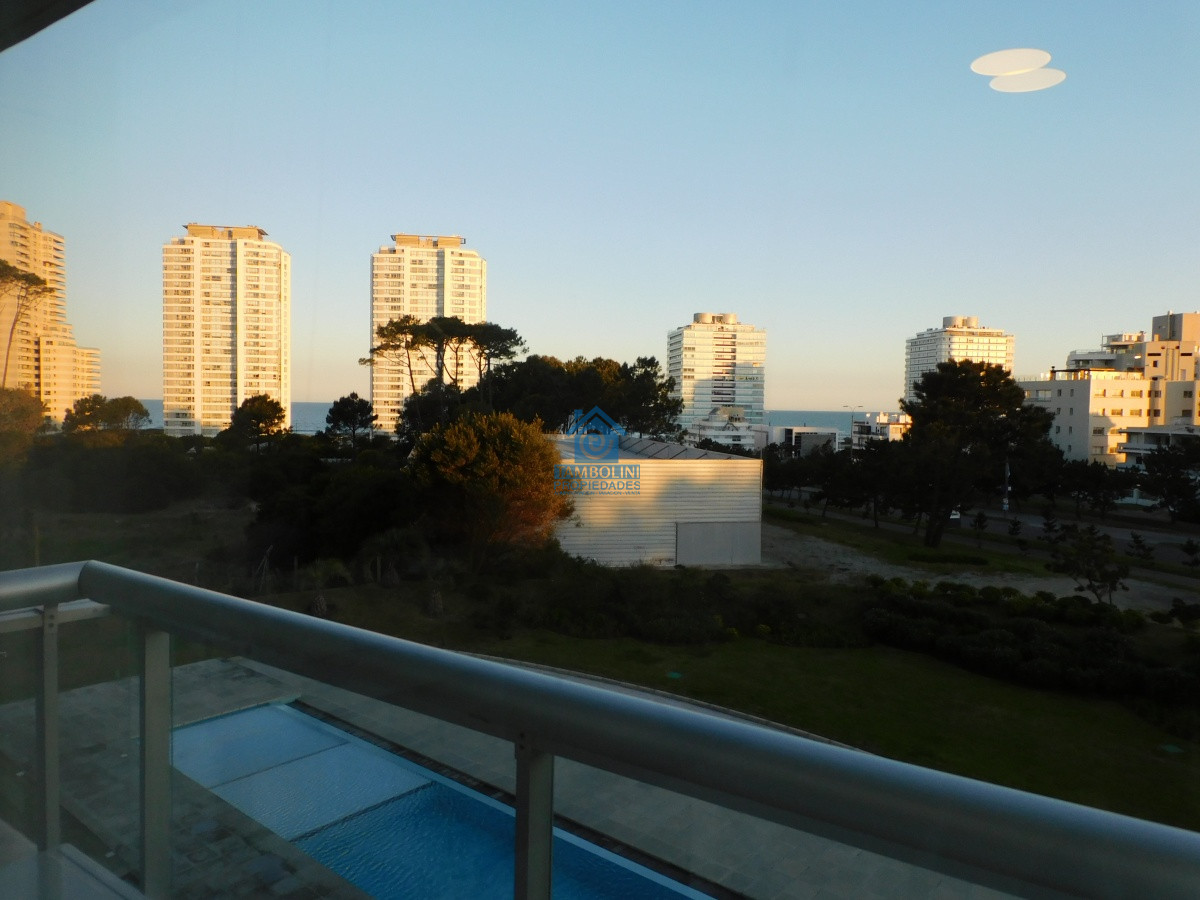 Apartamento ID.659 - TORRE ONE -PUNTA DEL ESTE HERMOSO MONOAMBIENTE A 200 MTS. DEL MAR!!