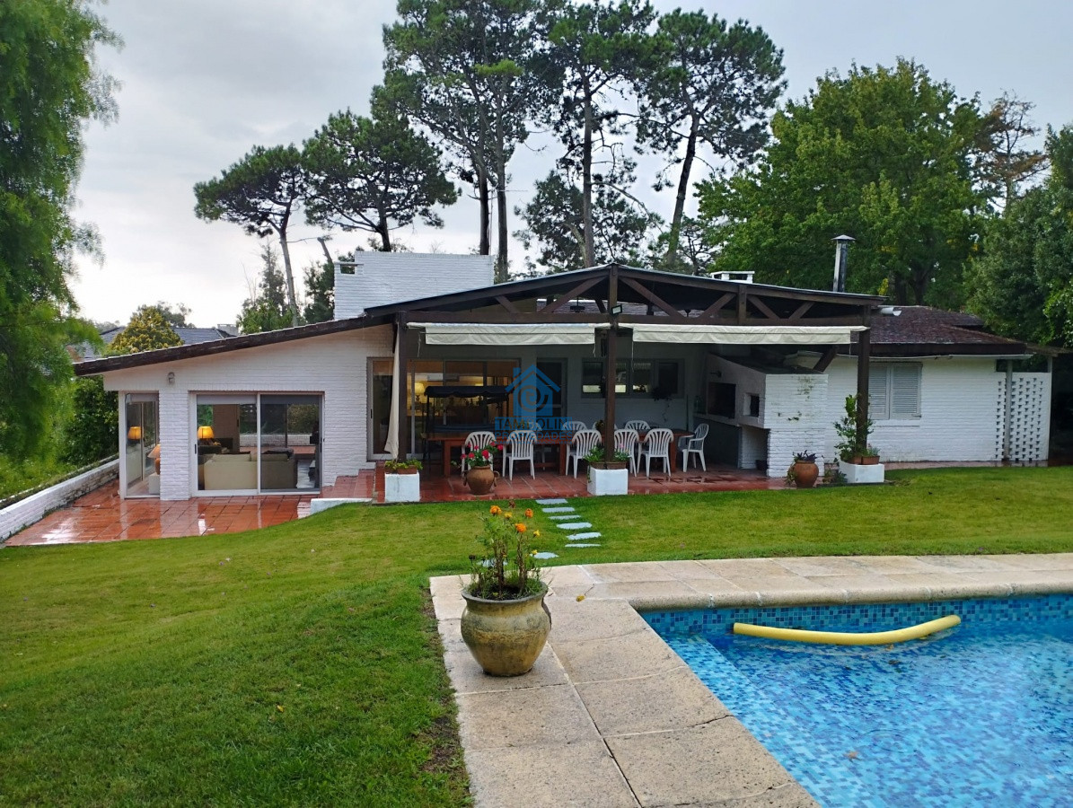 Casa ID.424 - CHALET CUATRO DORMITORIOS!!