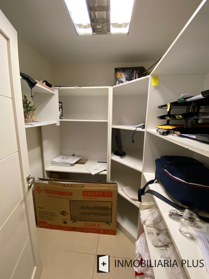 Local Comercial ID.473 - Alquiler de local de 70 m2 en Punta del Este sobre Roosevelt C925