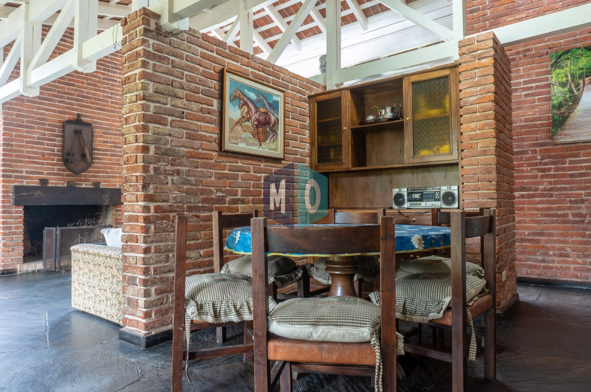 Casa ID.206 - CHALET 3 DORMITORIOS , 2 BAÑOS Y DORMITORIO Y BAÑO DE SERVICIO 