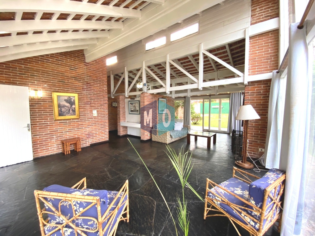 Casa ID.206 - CHALET 3 DORMITORIOS , 2 BAÑOS Y DORMITORIO Y BAÑO DE SERVICIO 