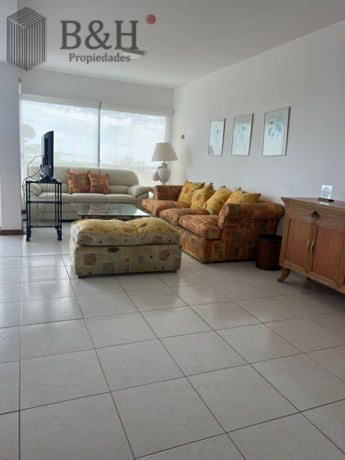 Apartamento ID.1752 - EDIFICIO LAS OLAS ALQUILA APARTAMENTO 3 DORMITORIOS , 2 BAÑOS 