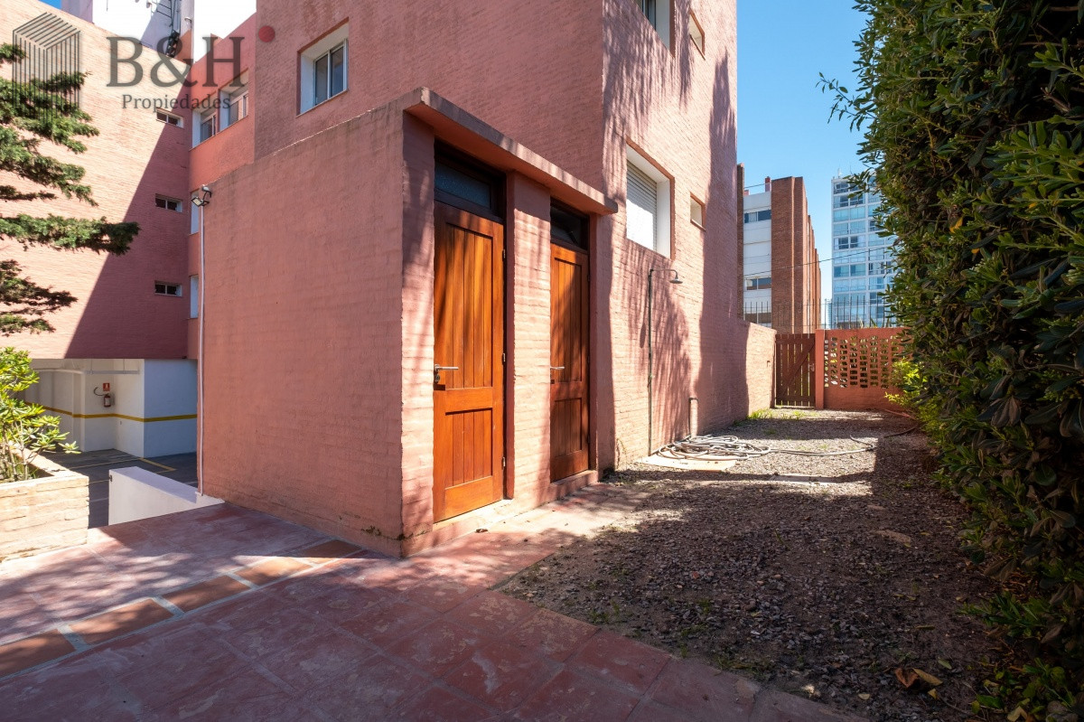 Apartamento ID.851 - ALQUILA APARTAMENTO TODO EL AÑO EN LA MANSA PUNTA DEL ESTE 