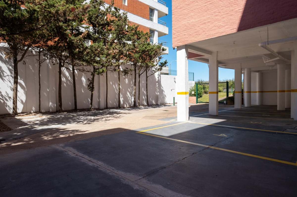 Apartamento ID.851 - ALQUILA APARTAMENTO TODO EL AÑO EN LA MANSA PUNTA DEL ESTE 