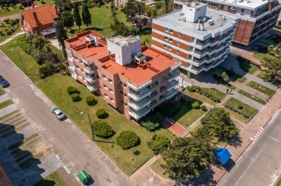 ALQUILA APARTAMENTO TODO EL AÑO EN LA MANSA PUNTA DEL ESTE 