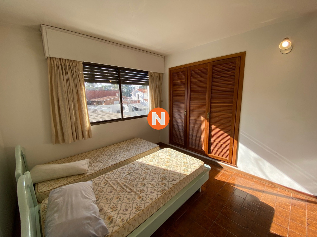 Apartamento Ref.222979 - VENTA APARTAMENTO 3 DORMITORIOS , 2 BAÑOS , DORMITORIO Y BAÑO SERVICIO