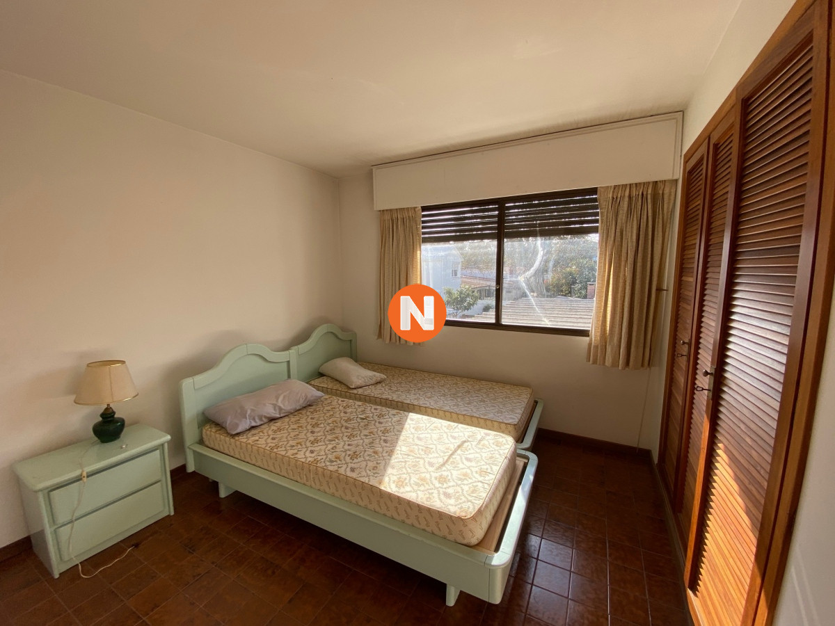 Apartamento Ref.222979 - VENTA APARTAMENTO 3 DORMITORIOS , 2 BAÑOS , DORMITORIO Y BAÑO SERVICIO