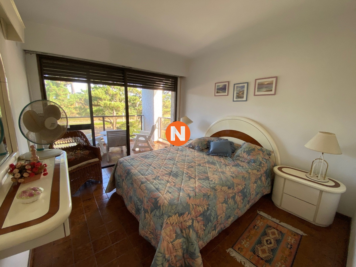 Apartamento Ref.222979 - VENTA APARTAMENTO 3 DORMITORIOS , 2 BAÑOS , DORMITORIO Y BAÑO SERVICIO