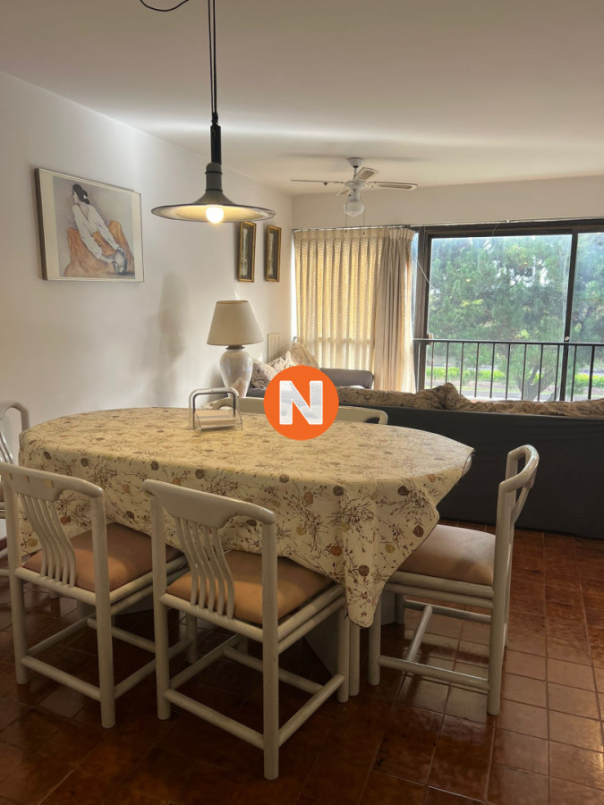 Apartamento Ref.222979 - VENTA APARTAMENTO 3 DORMITORIOS , 2 BAÑOS , DORMITORIO Y BAÑO SERVICIO