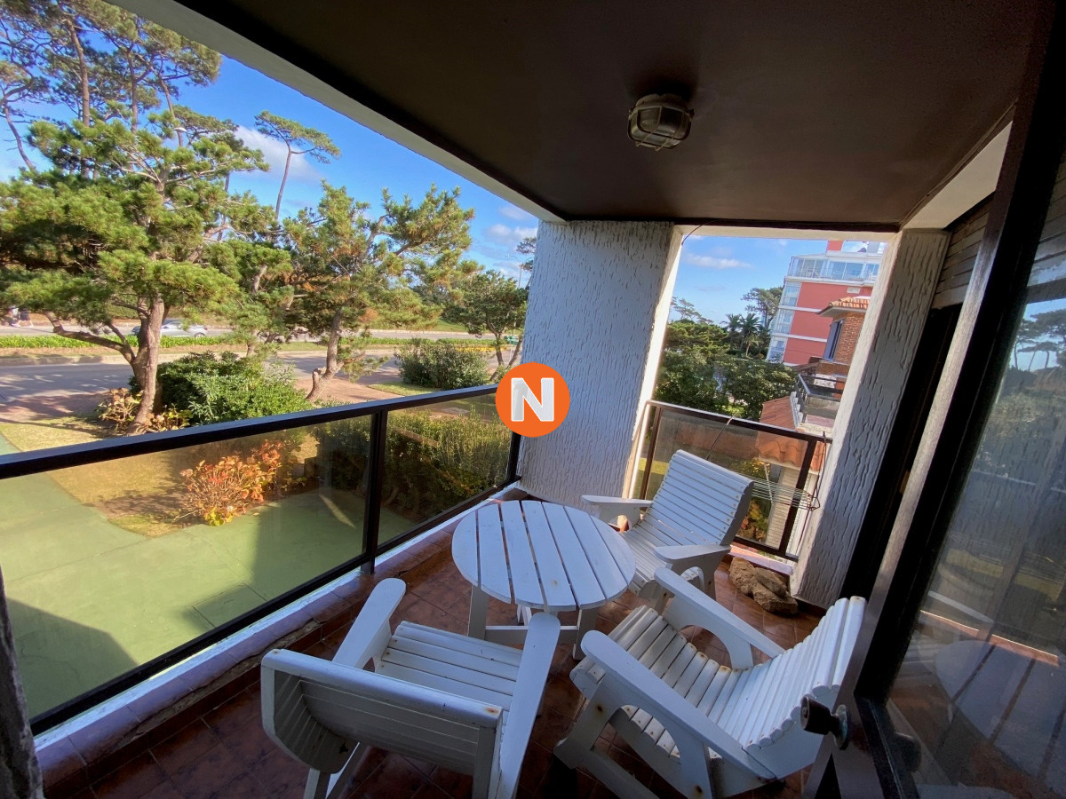 Apartamento Ref.222979 - VENTA APARTAMENTO 3 DORMITORIOS , 2 BAÑOS , DORMITORIO Y BAÑO SERVICIO