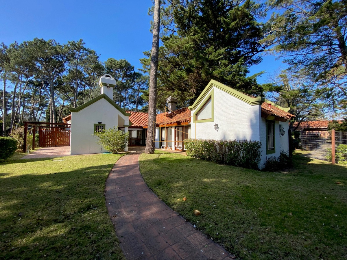 Casa ID.1085 - ALQUILA ESPECTACULAR PROPIEDAD EN LO MEJOR DE PARADA MANSA