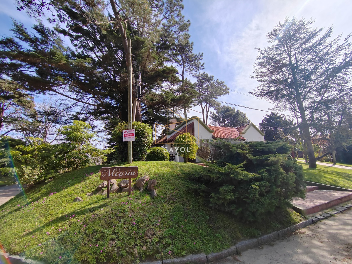 Casa ID.1085 - ALQUILA ESPECTACULAR PROPIEDAD EN LO MEJOR DE PARADA MANSA