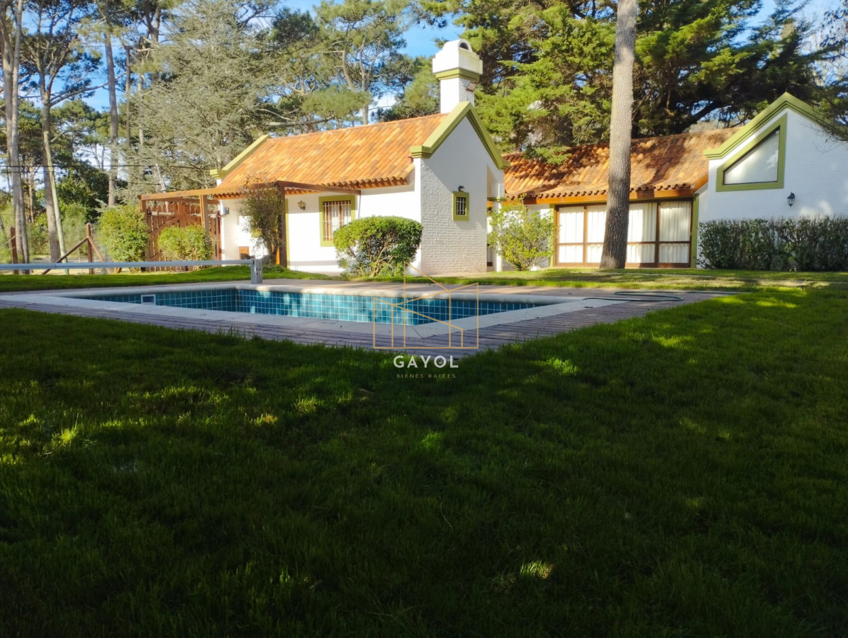 Casa ID.1085 - ALQUILA ESPECTACULAR PROPIEDAD EN LO MEJOR DE PARADA MANSA