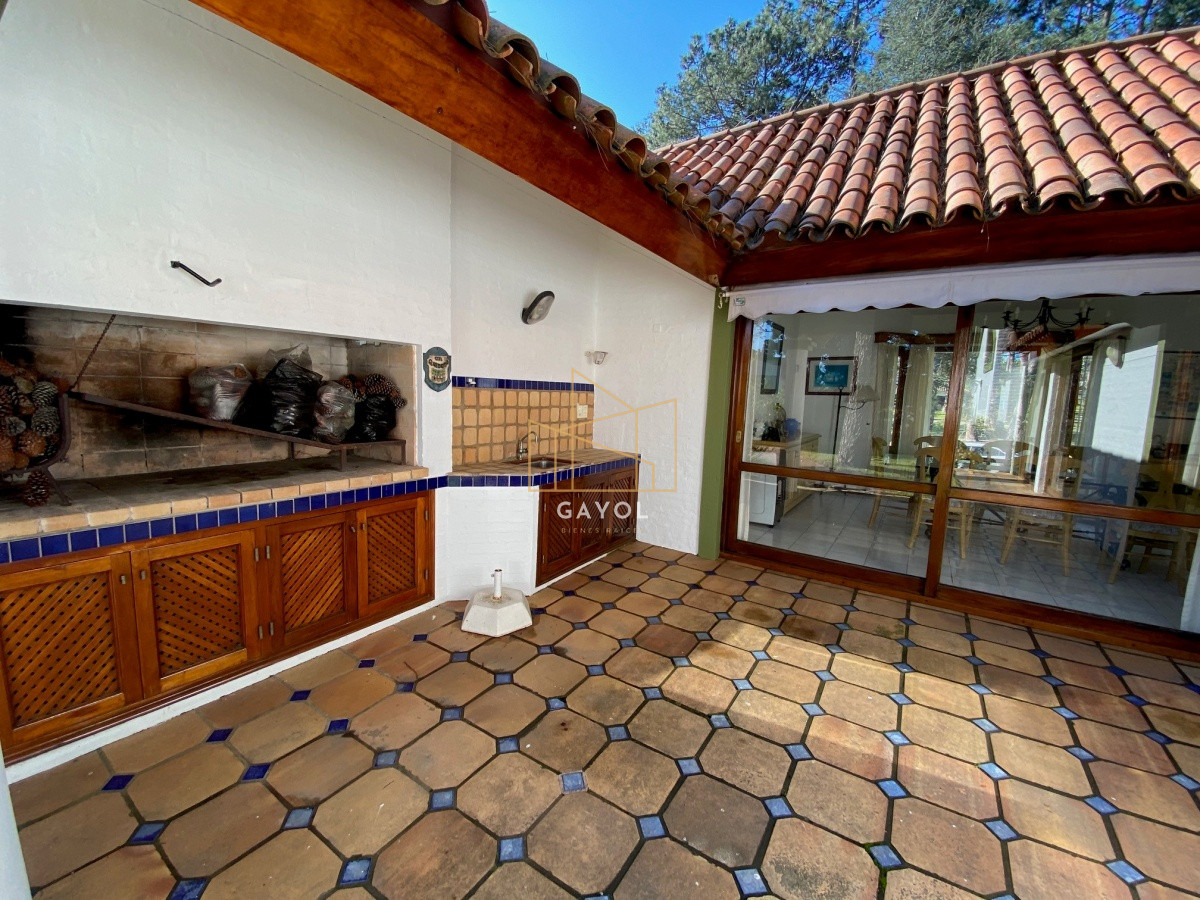 Casa ID.1085 - ALQUILA ESPECTACULAR PROPIEDAD EN LO MEJOR DE PARADA MANSA