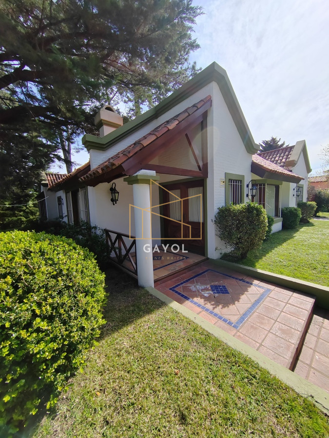 Casa ID.1085 - ALQUILA ESPECTACULAR PROPIEDAD EN LO MEJOR DE PARADA MANSA