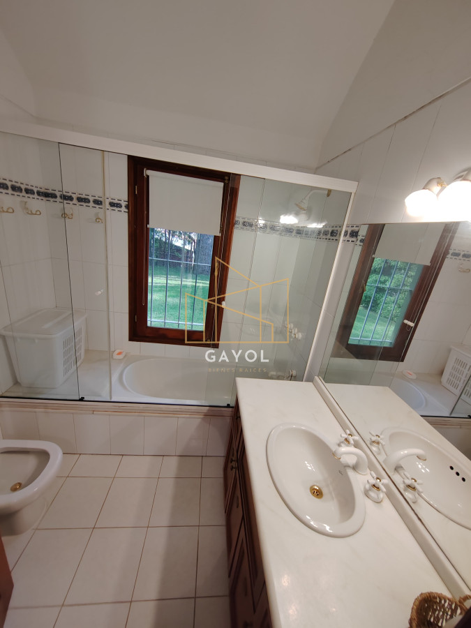 Casa ID.1085 - ALQUILA ESPECTACULAR PROPIEDAD EN LO MEJOR DE PARADA MANSA