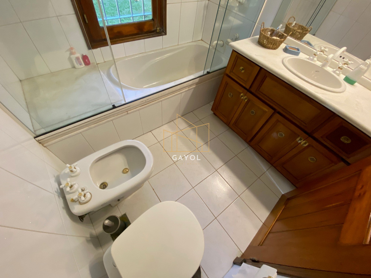 Casa ID.1085 - ALQUILA ESPECTACULAR PROPIEDAD EN LO MEJOR DE PARADA MANSA