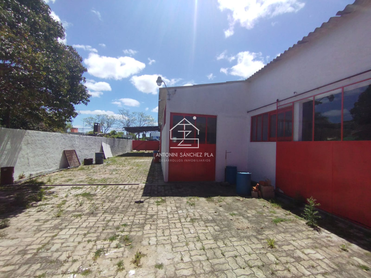 Local Comercial ID.4382 - IMPERDIBLE LOCAL -GALPON CON OFICINA EN MALDONADO 
