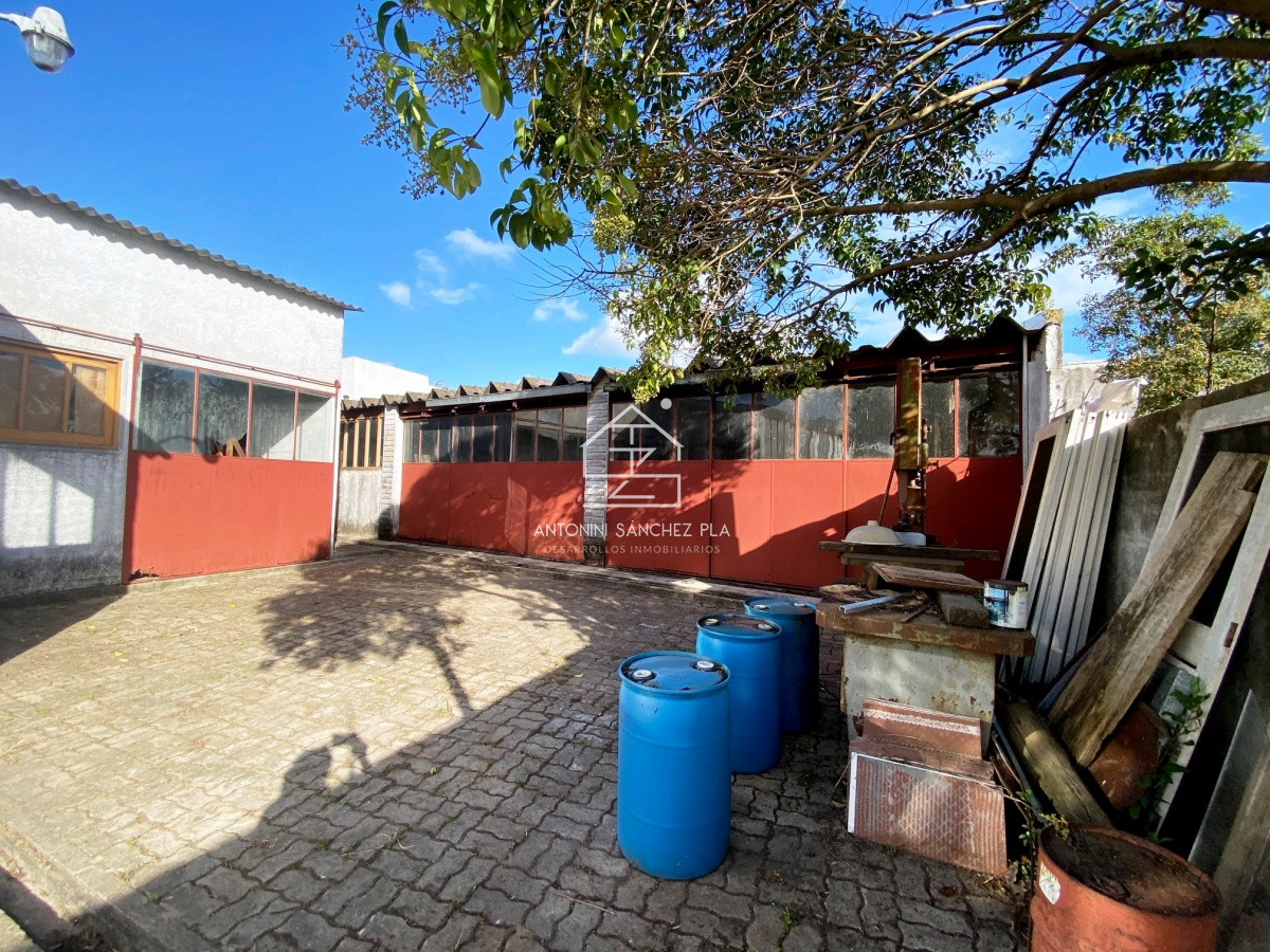 Local Comercial ID.4382 - IMPERDIBLE LOCAL -GALPON CON OFICINA EN MALDONADO 