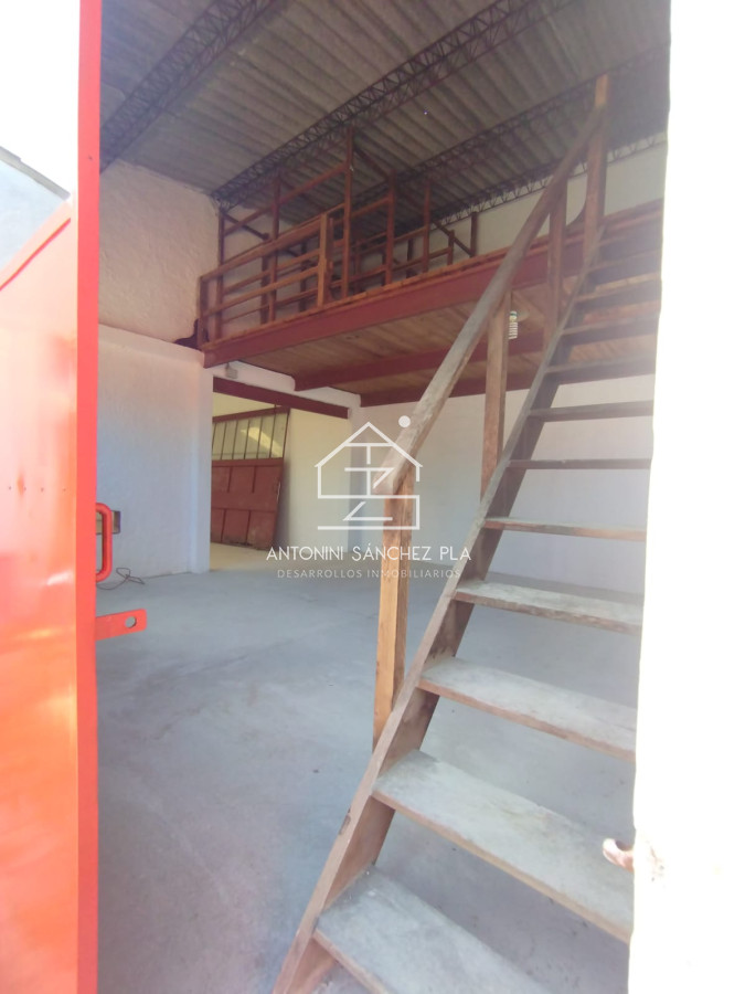 Local Comercial ID.4382 - IMPERDIBLE LOCAL -GALPON CON OFICINA EN MALDONADO 
