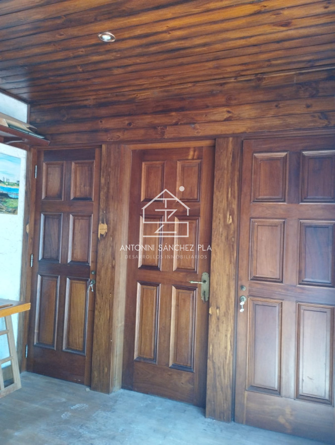 Local Comercial ID.4382 - IMPERDIBLE LOCAL -GALPON CON OFICINA EN MALDONADO 