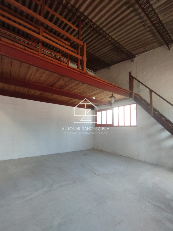 Local Comercial ID.4382 - IMPERDIBLE LOCAL -GALPON CON OFICINA EN MALDONADO 