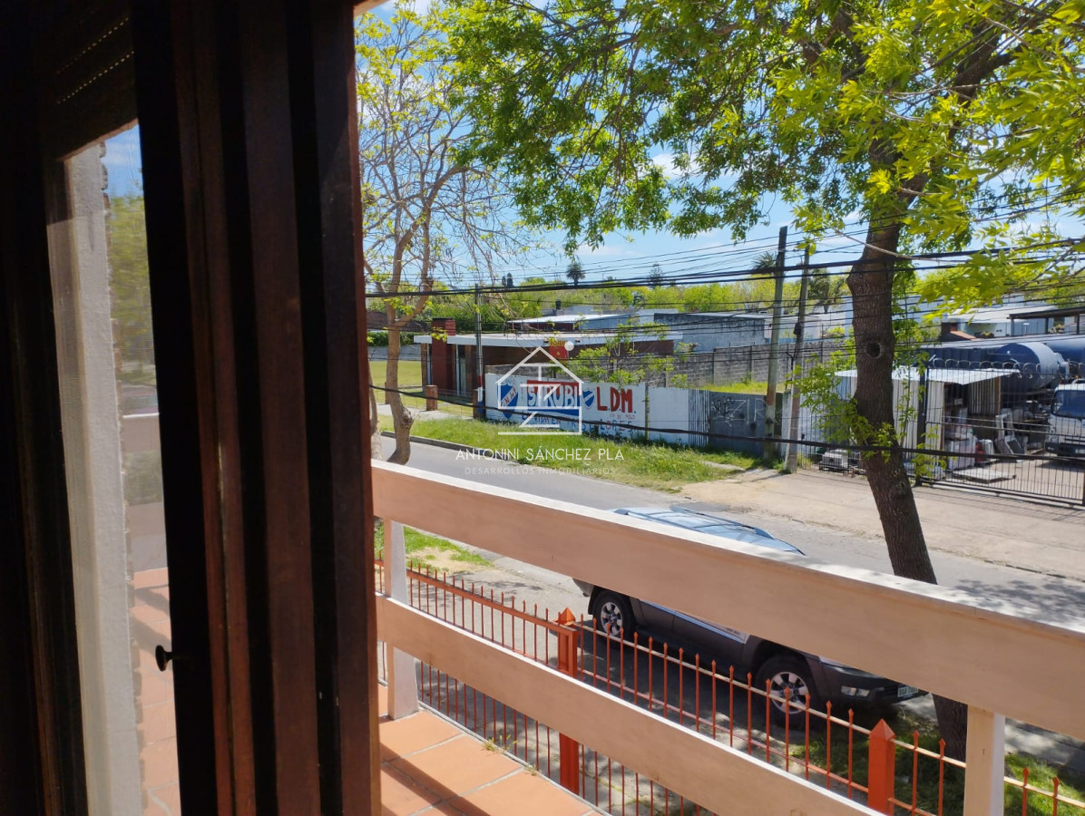 Local Comercial ID.4382 - IMPERDIBLE LOCAL -GALPON CON OFICINA EN MALDONADO 