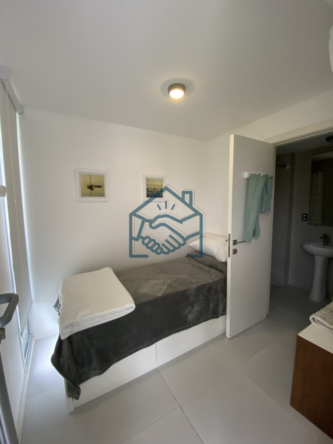 Apartamento ID.526/APARTAMENTO-EN-PRIMERA-FILA-PLAYA-MANSA--PUNTA-DEL-ESTE- - APARTAMENTO EN PRIMERA FILA PLAYA MANSA -PUNTA DEL ESTE 