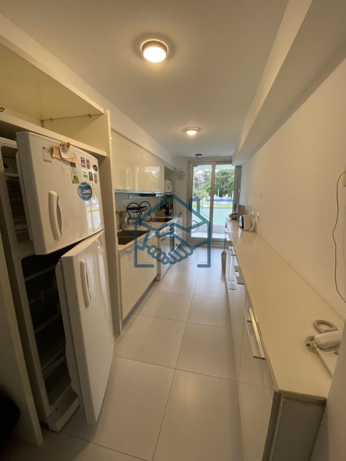 Apartamento ID.526/APARTAMENTO-EN-PRIMERA-FILA-PLAYA-MANSA--PUNTA-DEL-ESTE- - APARTAMENTO EN PRIMERA FILA PLAYA MANSA -PUNTA DEL ESTE 