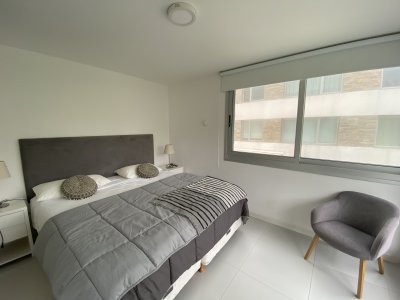 Apartamento ID.526/APARTAMENTO-EN-PRIMERA-FILA-PLAYA-MANSA--PUNTA-DEL-ESTE- - APARTAMENTO EN PRIMERA FILA PLAYA MANSA -PUNTA DEL ESTE 