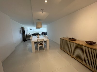 Apartamento ID.526/APARTAMENTO-EN-PRIMERA-FILA-PLAYA-MANSA--PUNTA-DEL-ESTE- - APARTAMENTO EN PRIMERA FILA PLAYA MANSA -PUNTA DEL ESTE 