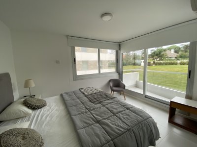 Apartamento ID.526/APARTAMENTO-EN-PRIMERA-FILA-PLAYA-MANSA--PUNTA-DEL-ESTE- - APARTAMENTO EN PRIMERA FILA PLAYA MANSA -PUNTA DEL ESTE 