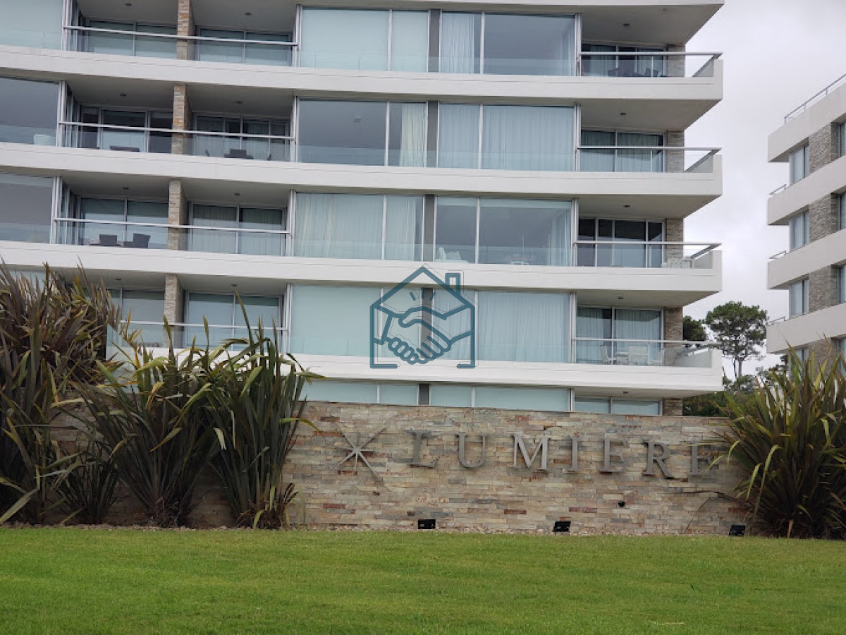 Apartamento ID.526/APARTAMENTO-EN-PRIMERA-FILA-PLAYA-MANSA--PUNTA-DEL-ESTE- - APARTAMENTO EN PRIMERA FILA PLAYA MANSA -PUNTA DEL ESTE 